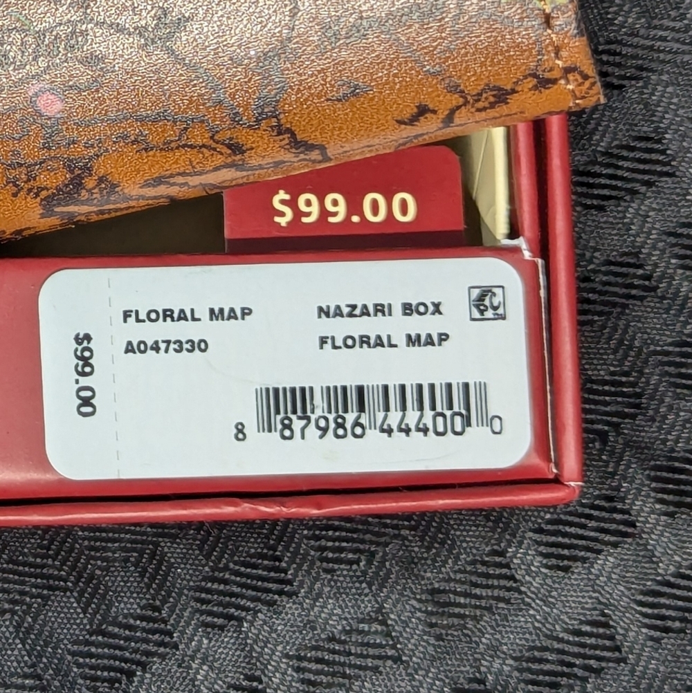 Patricia Nash Floral Nazari Bifold Wallet. - Picture 5 of 5
